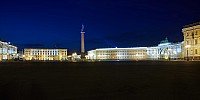 Petrohrad (rusky Санкт-Петербург česky Sankt-Petěrburg, rusky hovorově zkracováno na Питер (Pitěr)) [ Palácové náměstí (Palace Square, Дворцовая площадь) - náměstí o rozloze 5 hektarů patří k nejkrásnějším náměstím na světě. Jeho autorem je architekt Carlo Rossi. Spojuje Něvský prospekt s Vasilijevským ostrovem. Vlevo je Zimní palác postavený v letech 1754 až 1762 na pokyn cara Petra I. Velikého jako zimní sídlo ruských carů. ]